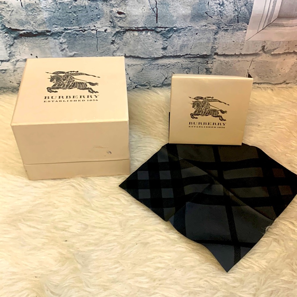 Burberry Heavy Box w/cloth